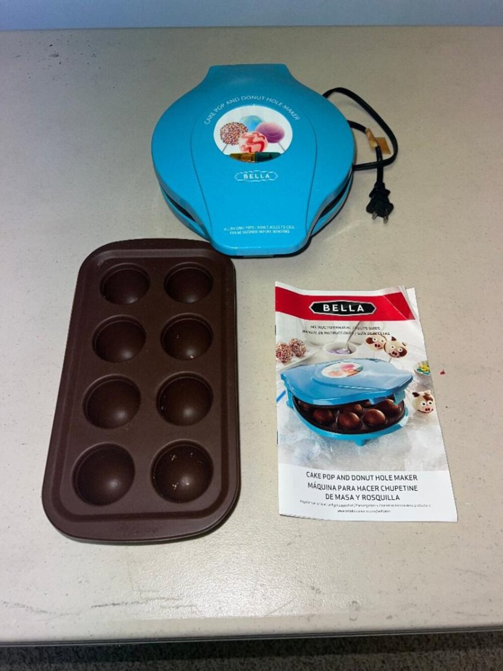 Bella Cake Pop & Donut Hole Maker